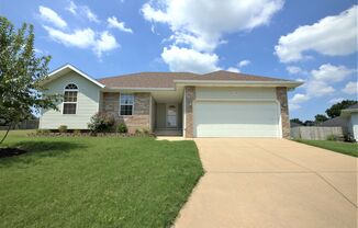 3 Bedroom in Nixa!