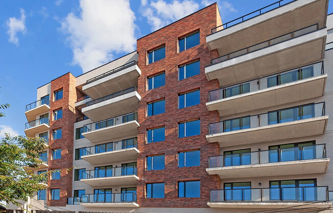 2 beds, 2 baths, $4,000, Unit 3H