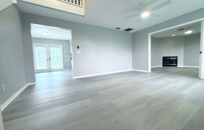 Quiet Residential Area of Cape Coral, 4/3 Home!