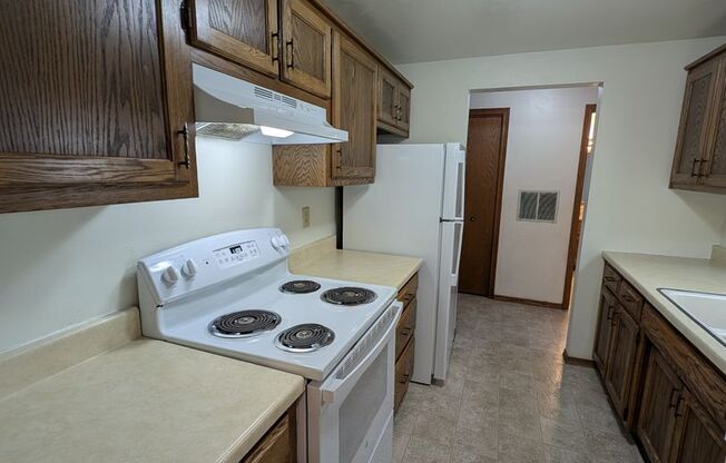 2 beds, 2 baths, 1,034 sqft, $1,229, Unit 1401 076