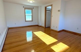 2 beds, 1 bath, 1,000 sqft, $2,800, Unit 2