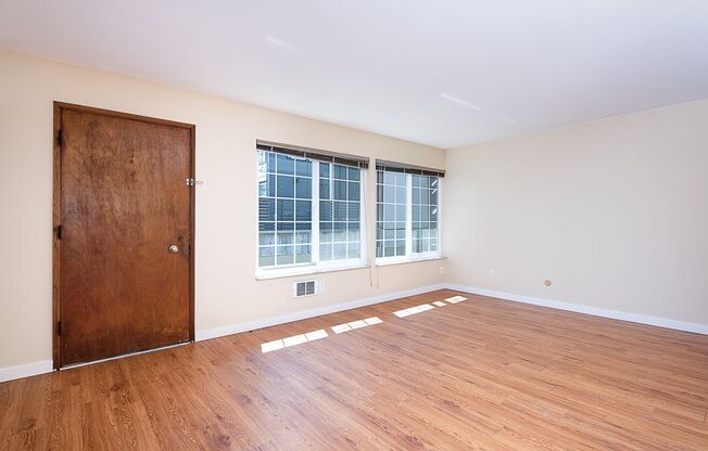 WAY Waytcliff Apartments