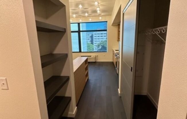 Studio, 1 bath, 432 sqft, $1,375, Unit 508