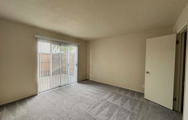 2 beds, 1 bath, 752 sqft, $1,495, Unit CA-25