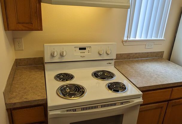 1 bed, 1 bath, 650 sqft, $1,325, Unit 05
