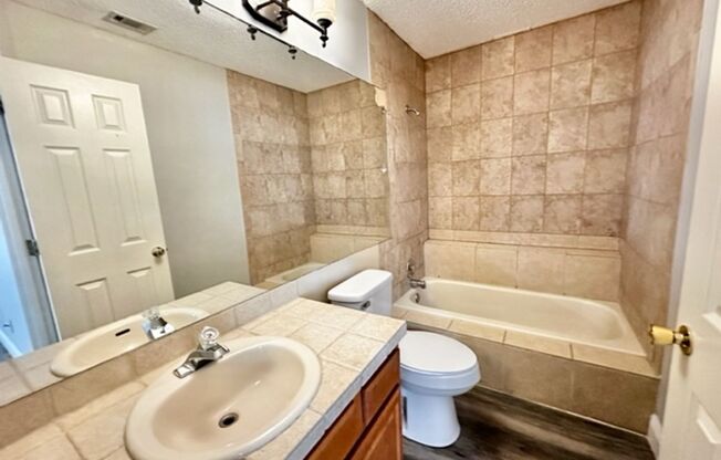 2 beds, 2 baths, $1,595