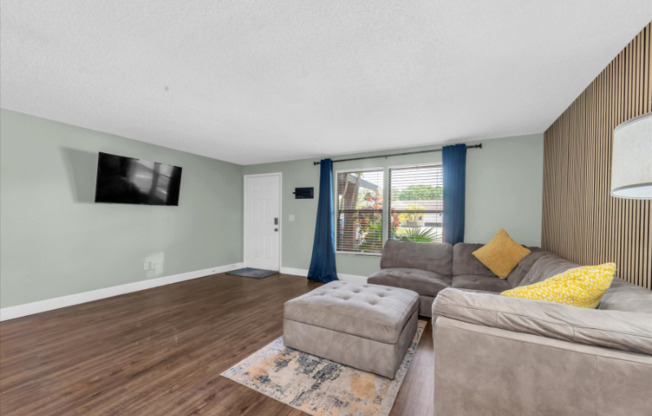 502 TIMBER BAY CIR E