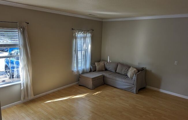 3 beds, 1 bath, $1,500