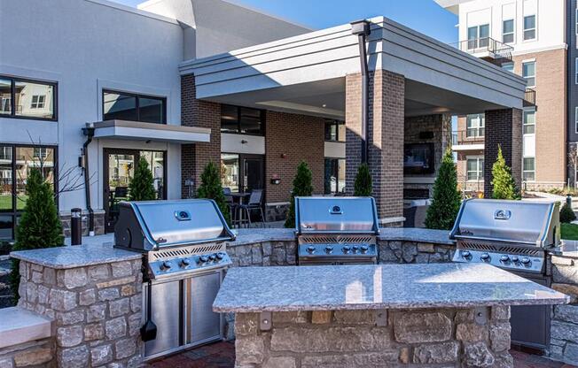 Grill Station at One Deerfield Apartments, Ohio
