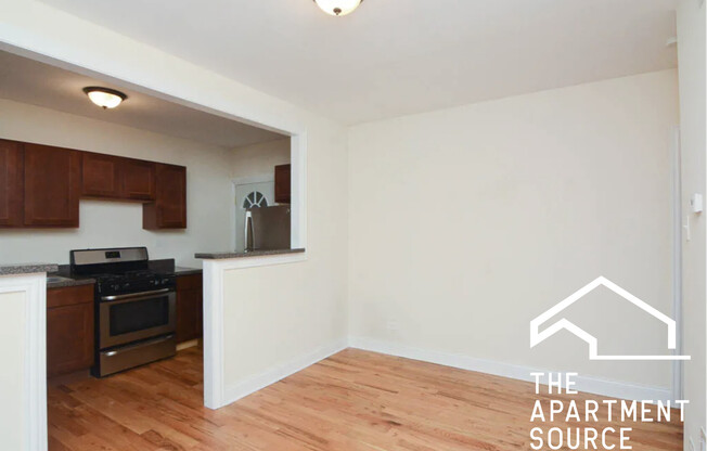 1103 W Wellington Ave