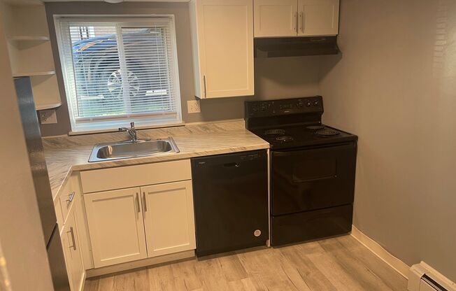 1 bed, 1 bath, $1,200, Unit 2