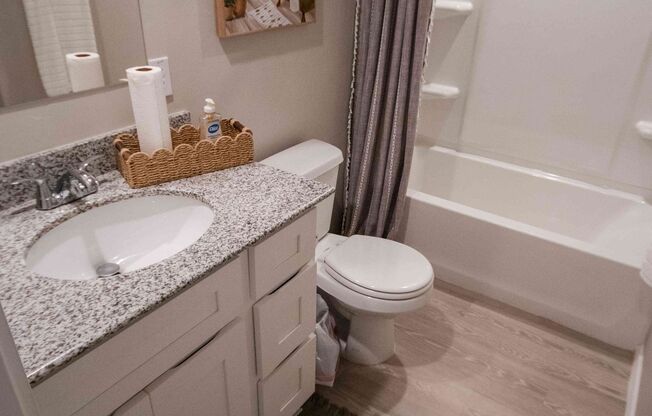 2 beds, 2 baths, $1,006, Unit 324