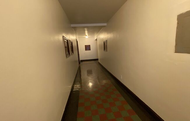 Studio, 1 bath, 400 sqft, $790, Unit 206