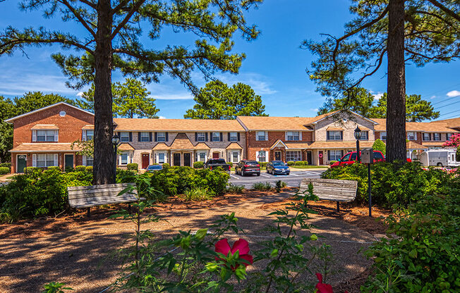 garden at Holly Point Apartments in Chesapeake VA