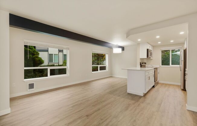 2 beds, 1 bath, 875 sqft, $2,795, Unit 27