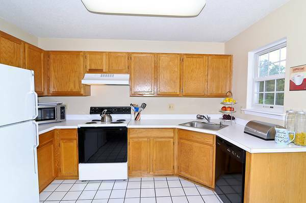 2446 Golders Green Ct