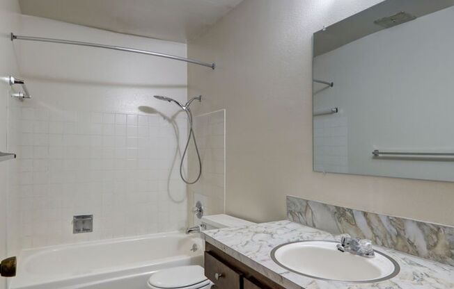 1 bed, 1 bath, $1,080, Unit 103