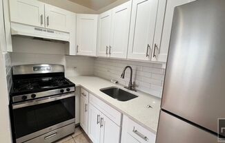 3 beds, 1 bath, $3,454, Unit 3