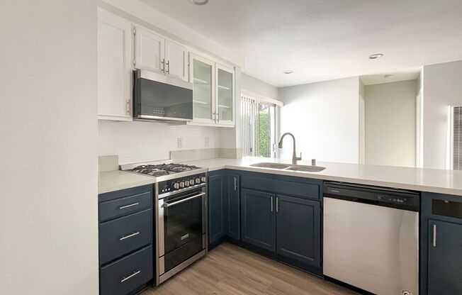 Welcome to 4236 W 129th St – Comfort & Convenience in Hawthorne