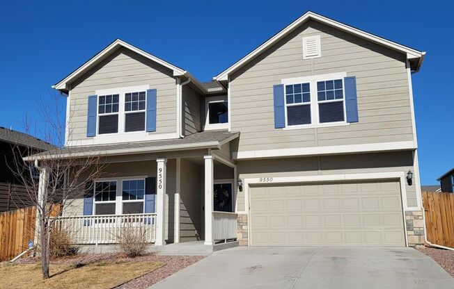 Spacious 4 Bedroom for Rent on Desert Lily