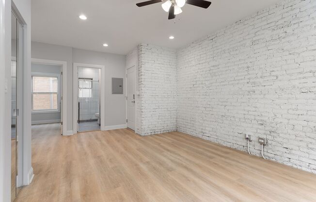 2 beds, 1 bath, 561 sqft, $2,100, Unit 1629-2C