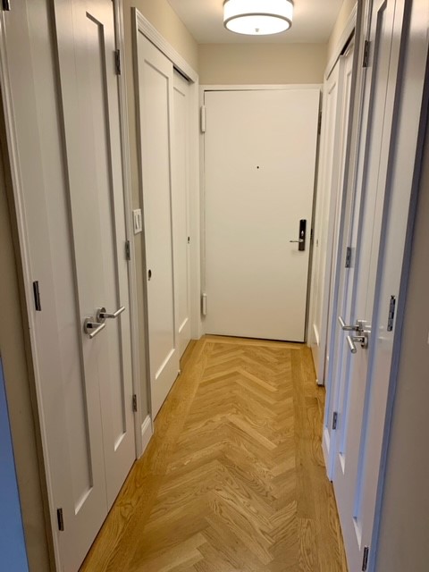 1 bed, 1 bath, 813 sqft, $5,800, Unit 16FW