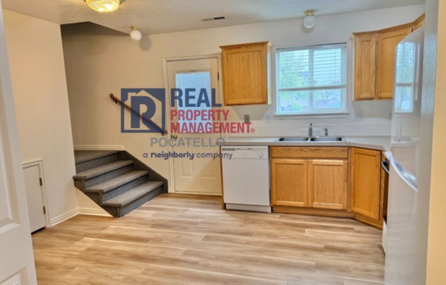 3 Bedroom 1.5 Bath Apartment - 2 car garage