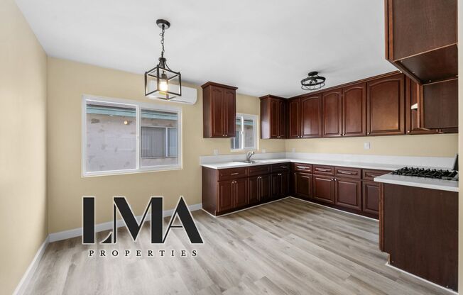 4317 W 120 ST