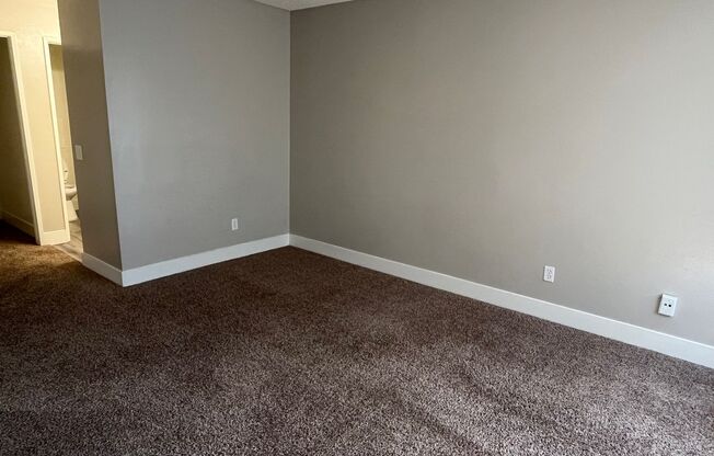 1 bed, 1 bath, 714 sqft, $1,595, Unit 023