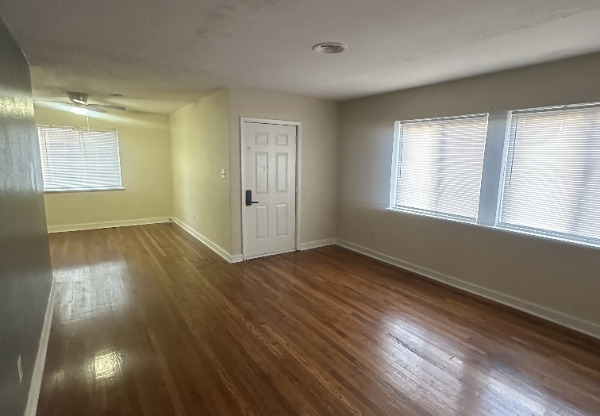 4219 Chamberlayne Ave