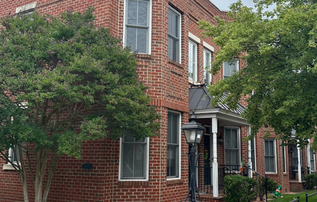 1420-1430 W Cary St. / 1-21 S Plum St. Bundle - Residential
