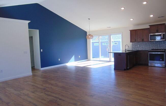 Sensational Newly Constructed 3 Bed 2 Bath House!