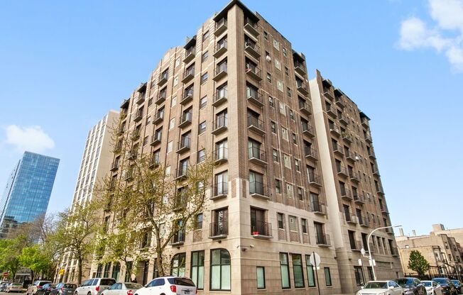 2 beds, 1 bath, 759 sqft, $2,400, Unit 201