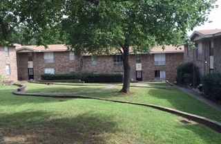 2 beds, 1 bath, 728 sqft, $750, Unit F3