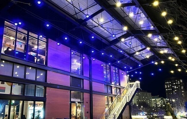 1 bed, 1 bath, 702 sqft, $3,000, Unit 324