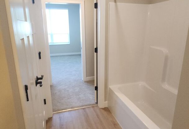 1 bed, 1 bath, 780 sqft, $1,395, Unit 880-209