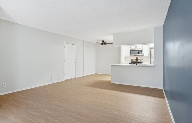 1 bed, 1 bath, 650 sqft, $1,748, Unit 118