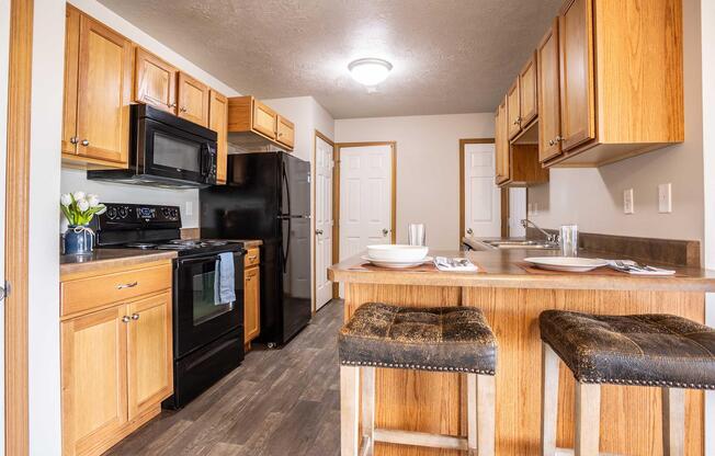 3 beds, 2.5 baths, 1,271 sqft, $1,570