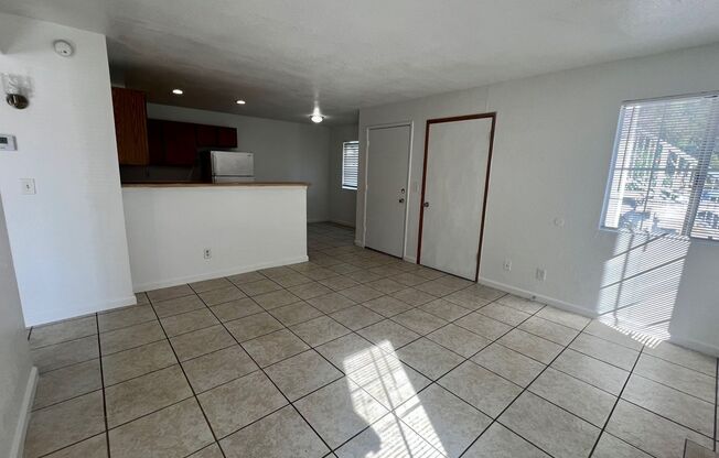 2 beds, 1 bath, $1,400