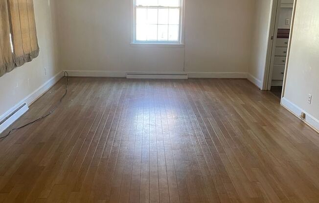 Spacious 3 Bedroom Home On W Cornwallis