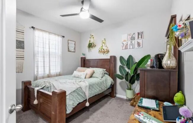 Four bedroom Two bath - Winter Haven