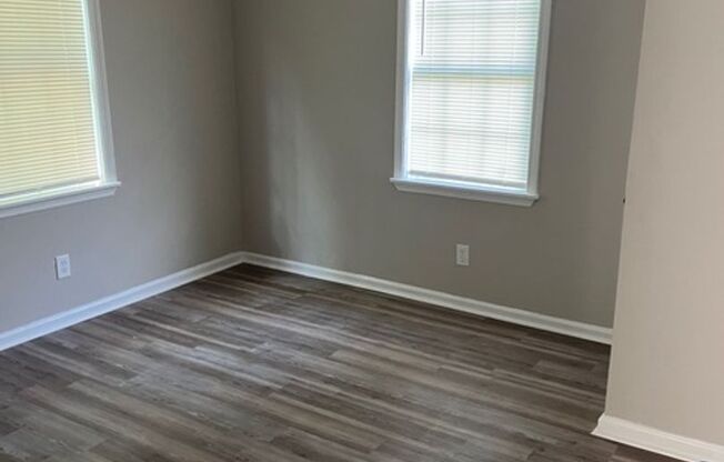 4 Success is now offering this cute 3bd/2ba home in the Castalia Heights area.