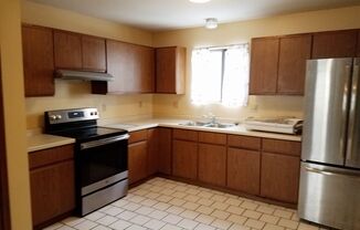 2 beds, 1 bath, $925, Unit 2