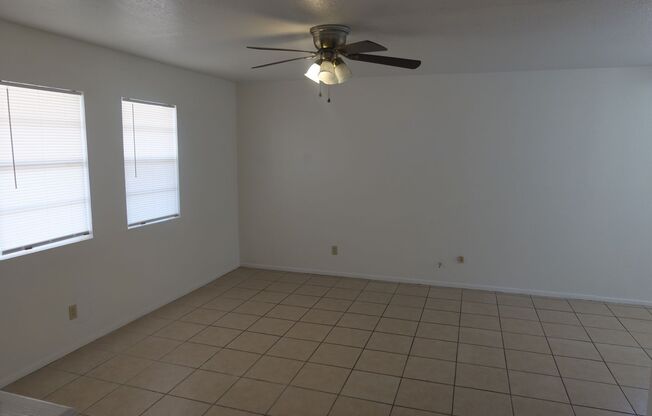 2 beds, 1 bath, $1,000