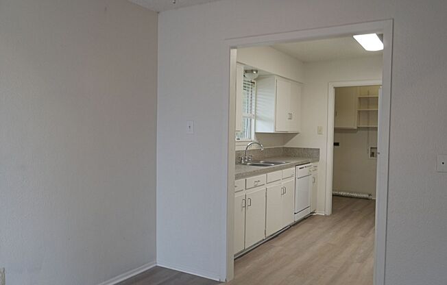 3 beds, 1 bath, 1,196 sqft, $1,499