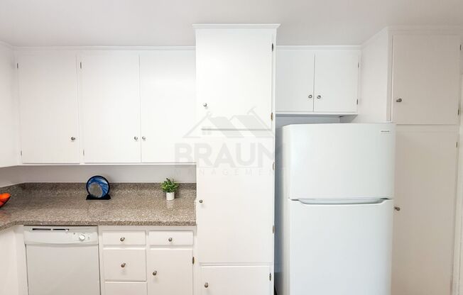 2 beds, 2 baths, 1,450 sqft, $2,595, Unit 206