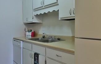 Hollybrook Apartments