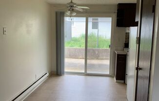 2 beds, 1 bath, 895 sqft, $1,600, Unit 6725