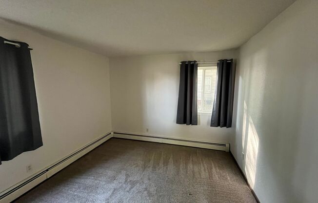 2 beds, 1 bath, 800 sqft, $899, Unit Unit 1