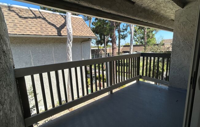 2 beds, 1 bath, 880 sqft, $2,730, Unit Q-47